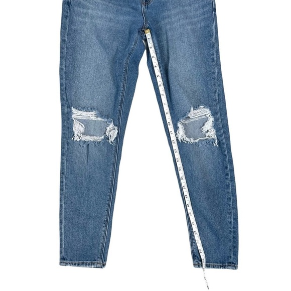 American Eagle Outfitters AEO Distressed High Waisted Mom Blue Jeans Size 00 - Picture 14 of 15